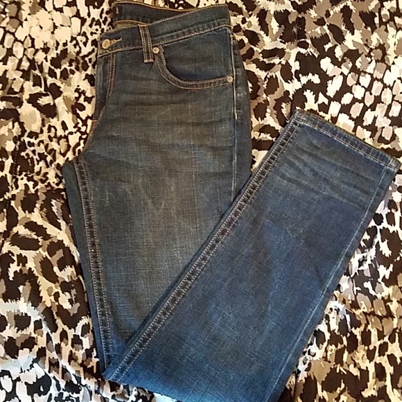 Womens Levi jeans - Picture 1 of 2